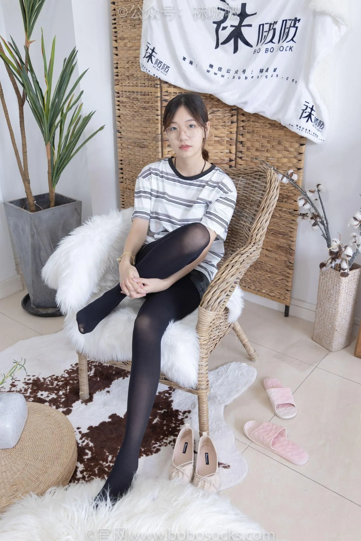 [BoBoSocks袜啵啵]NO.029 小甜豆-平底鞋、厚黑丝、厚肉丝、踩饼干剧情 [144P]插图7